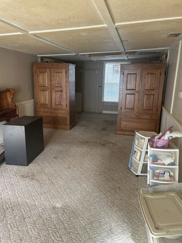 102 Rock Church Cemetery Rd, Charlotte, TN 37036