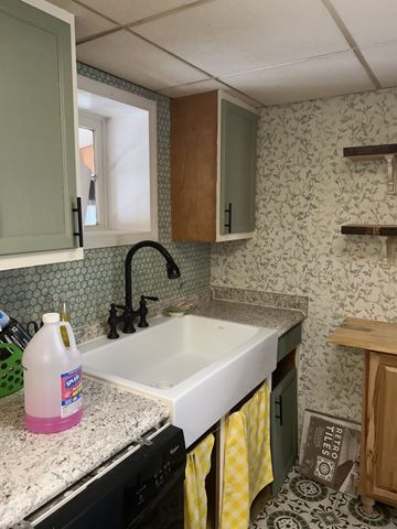 102 Rock Church Cemetery Rd, Charlotte, TN 37036