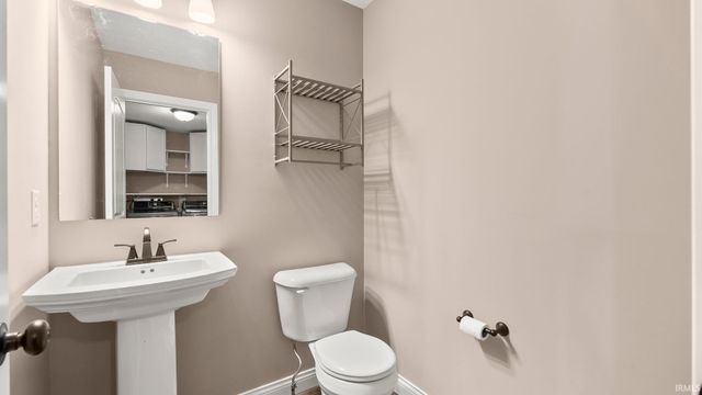 5937 Liam Lane, Fort Wayne, IN 46818