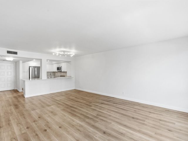 5000 N Ocean Blvd Apt 306, Lauderdale By The Sea, FL 33308
