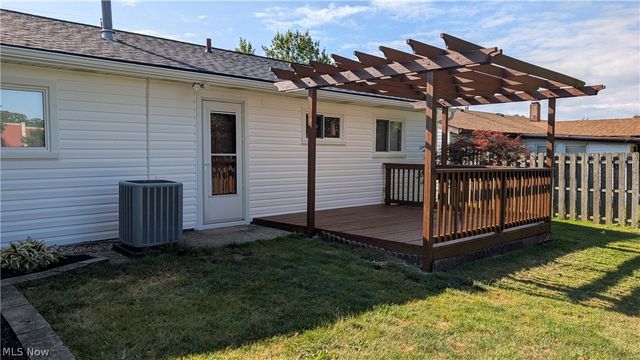 6182 Randolph Road, Bedford Heights, OH 44146