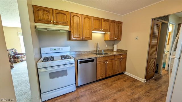 6182 Randolph Road, Bedford Heights, OH 44146