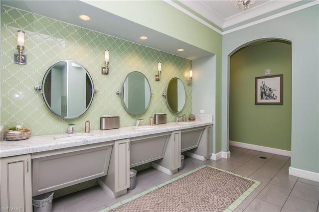 7286 Saona CT, Naples, FL 34113