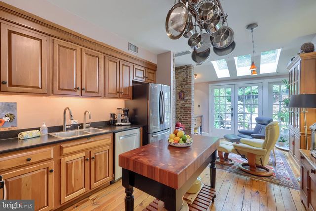 233 N MARY ST, Lancaster, PA 17603