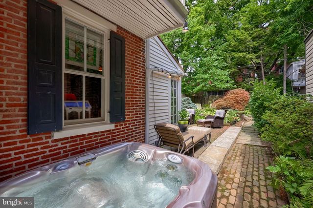 233 N MARY ST, Lancaster, PA 17603