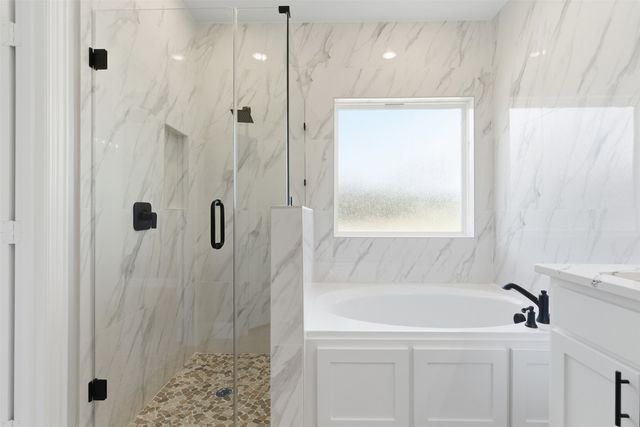 412 E Ball Street, Tom Bean, TX 75491