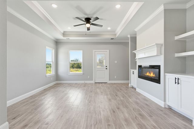 412 E Ball Street, Tom Bean, TX 75491