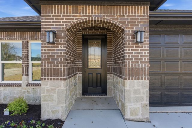 412 E Ball Street, Tom Bean, TX 75491