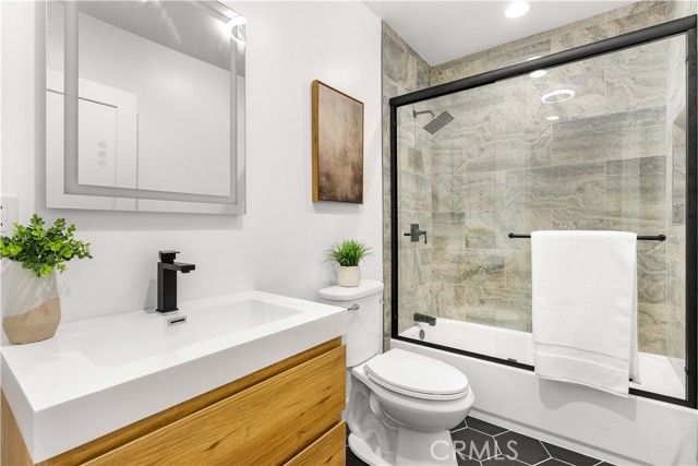 4926 Templeton Street, Los Angeles, CA 90032