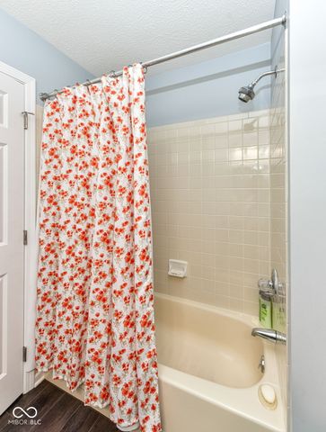 526 Conner Creek Drive, Fishers, IN 46038
