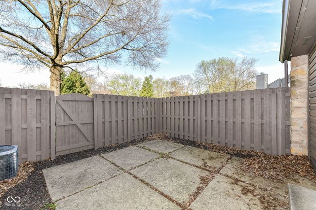 526 Conner Creek Drive, Fishers, IN 46038