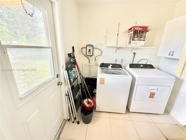 1311 N 69th Ave, Hollywood, FL 33024