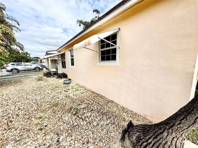 1311 N 69th Ave, Hollywood, FL 33024