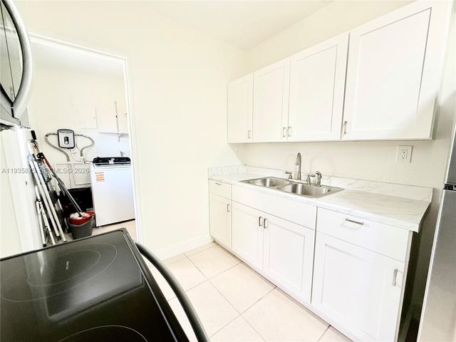 1311 N 69th Ave, Hollywood, FL 33024