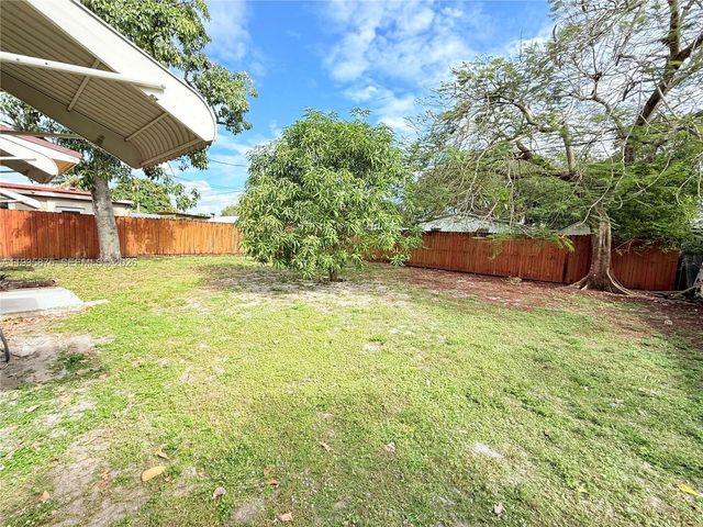 1311 N 69th Ave, Hollywood, FL 33024