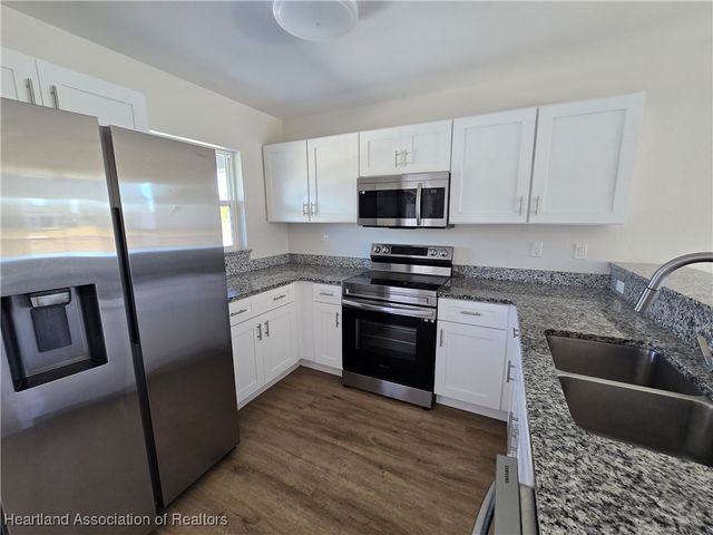 6803 Dickinson Drive, Sebring, FL 33872