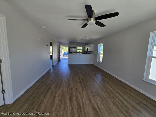 6803 Dickinson Drive, Sebring, FL 33872