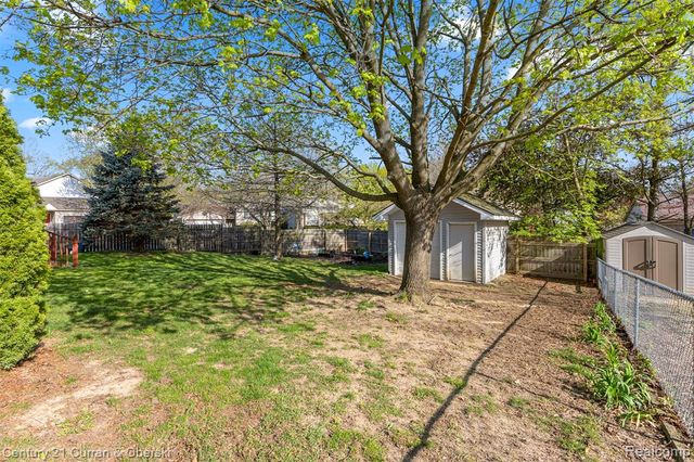 8095 S Huron River Drive, Ypsilanti, MI 48197
