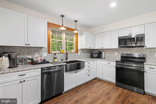 81 LADY JANE LN, Fredericksburg, VA 22406
