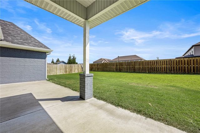 773 Via Firenze Avenue, Tontitown, AR 72762