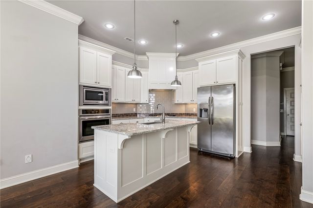 773 Via Firenze Avenue, Tontitown, AR 72762