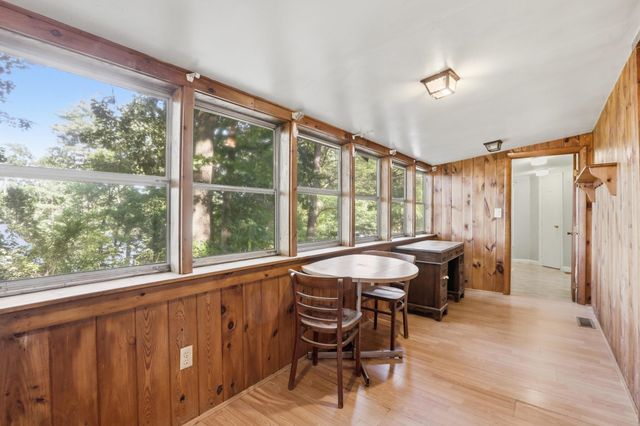 16 Hillside Avenue, Amherst, NH 03031