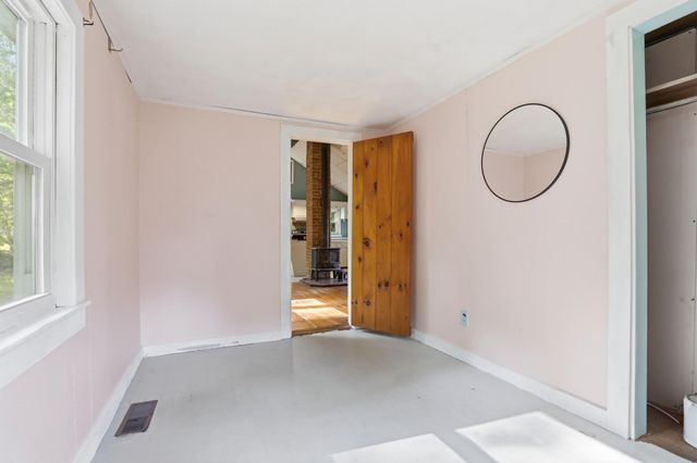 16 Hillside Avenue, Amherst, NH 03031