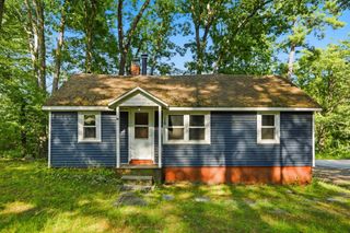 16 Hillside Avenue, Amherst, NH 03031