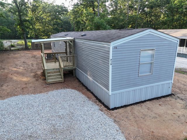 715 Windwood Drive, Livingston, TX 77351