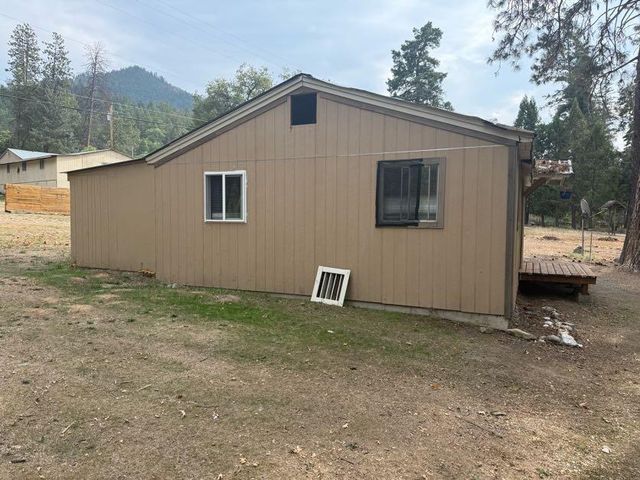 11423 Upper Applegate Road, Jacksonville, OR 97530