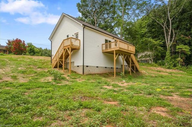 126 Aspen Street, Yadkinville, NC 27055