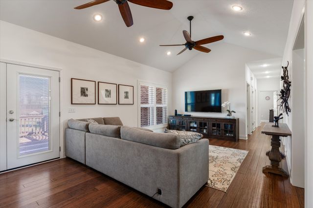 739 Joyce Ave, Lewisburg, TN 37091