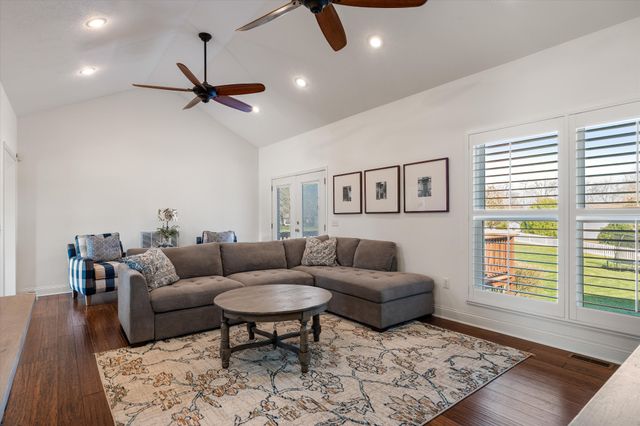 739 Joyce Ave, Lewisburg, TN 37091