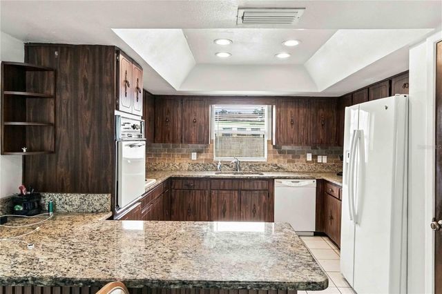 816 KNIGHT STREET, Seffner, FL 33584