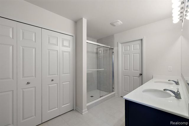 51594 Burgeon Drive, Macomb, MI 48042