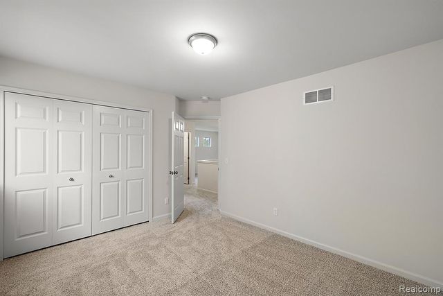 51594 Burgeon Drive, Macomb, MI 48042