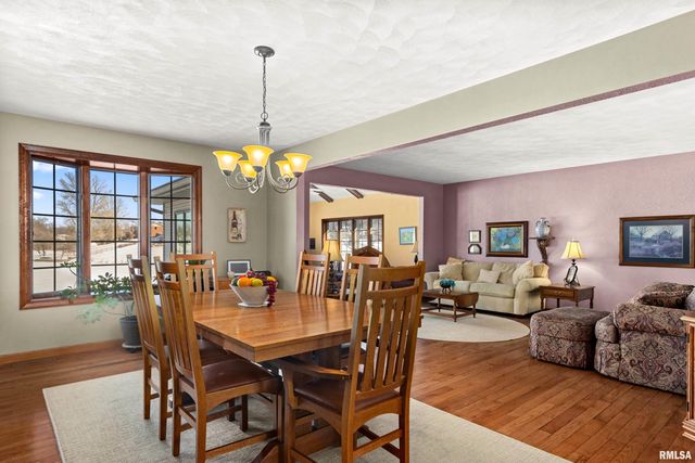 2110 HIGHWOOD Avenue, Pekin, IL 61554