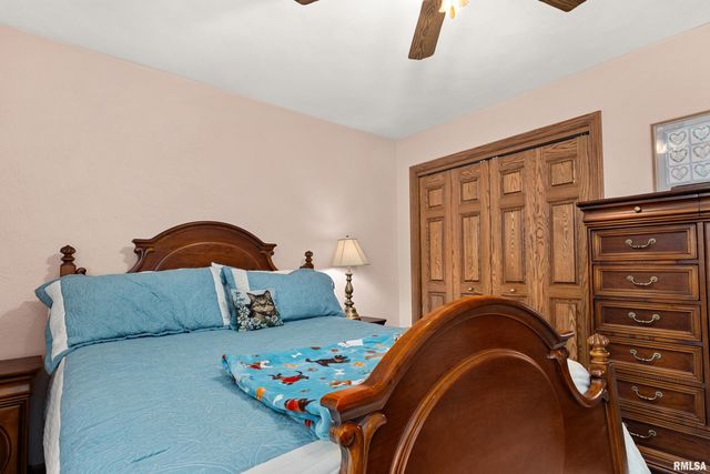 2110 HIGHWOOD Avenue, Pekin, IL 61554