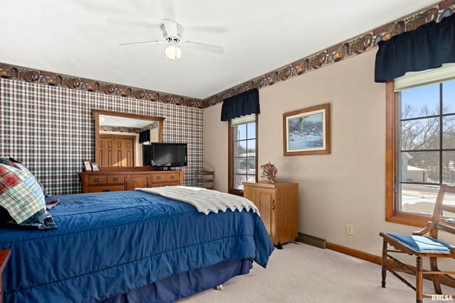 2110 HIGHWOOD Avenue, Pekin, IL 61554