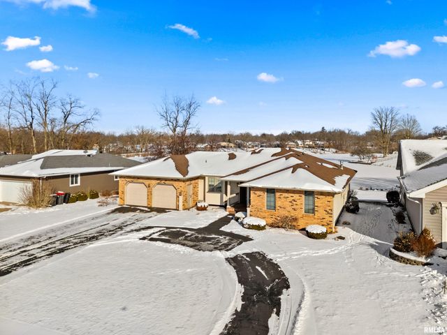 2110 HIGHWOOD Avenue, Pekin, IL 61554