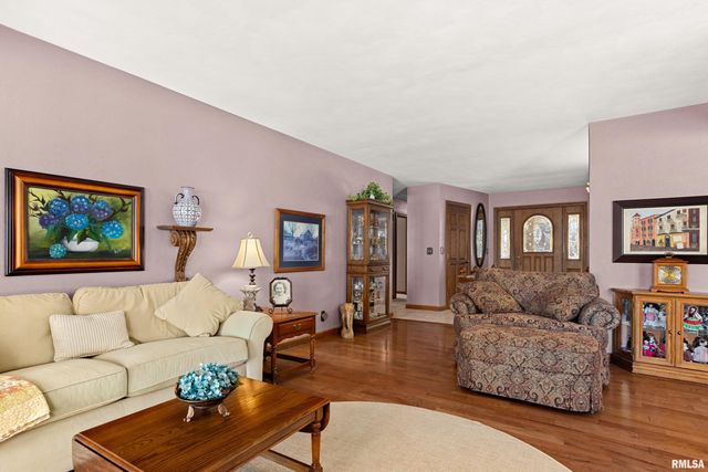 2110 HIGHWOOD Avenue, Pekin, IL 61554