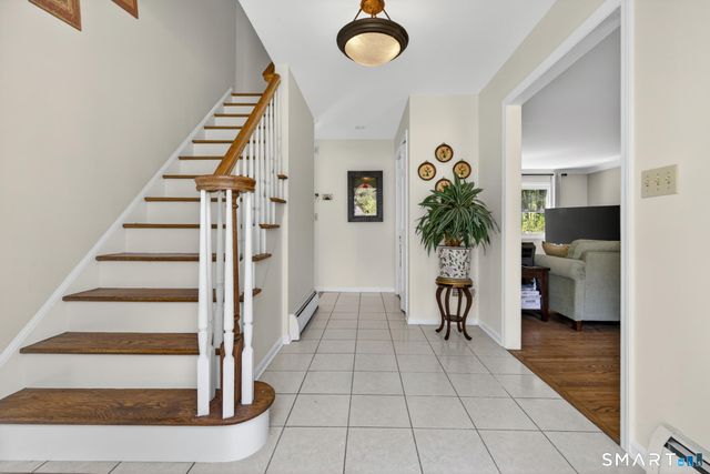 482 Luba Drive, Orange, CT 06477