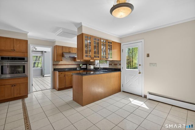 482 Luba Drive, Orange, CT 06477