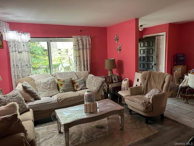 2 Secora Road C20, Monsey, NY 10952
