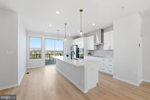 19712 SEPIA SQ, Ashburn, VA 20147