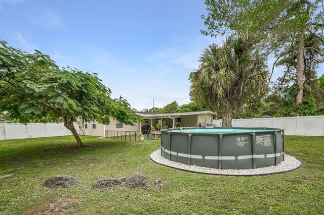 1815 S 30th Street, Fort Pierce, FL 34947