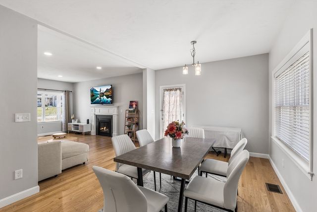 3 William Dr 3, Douglas, MA 01516