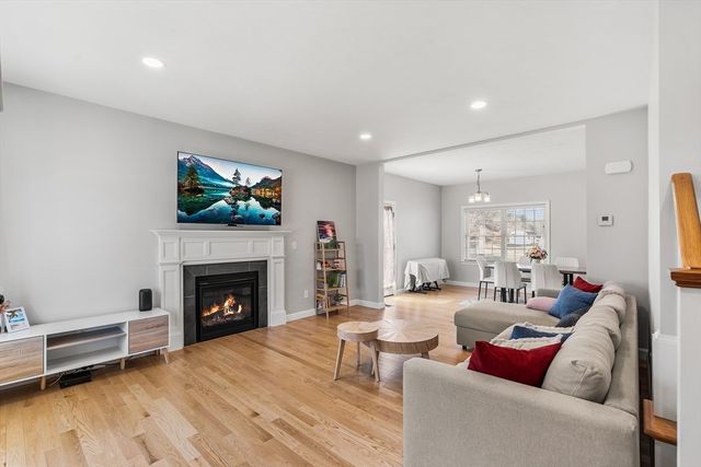 3 William Dr 3, Douglas, MA 01516