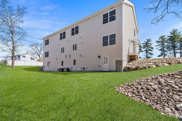 3 William Dr 3, Douglas, MA 01516