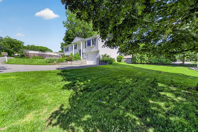 2 Garner Avenue, Johnston, RI 02919